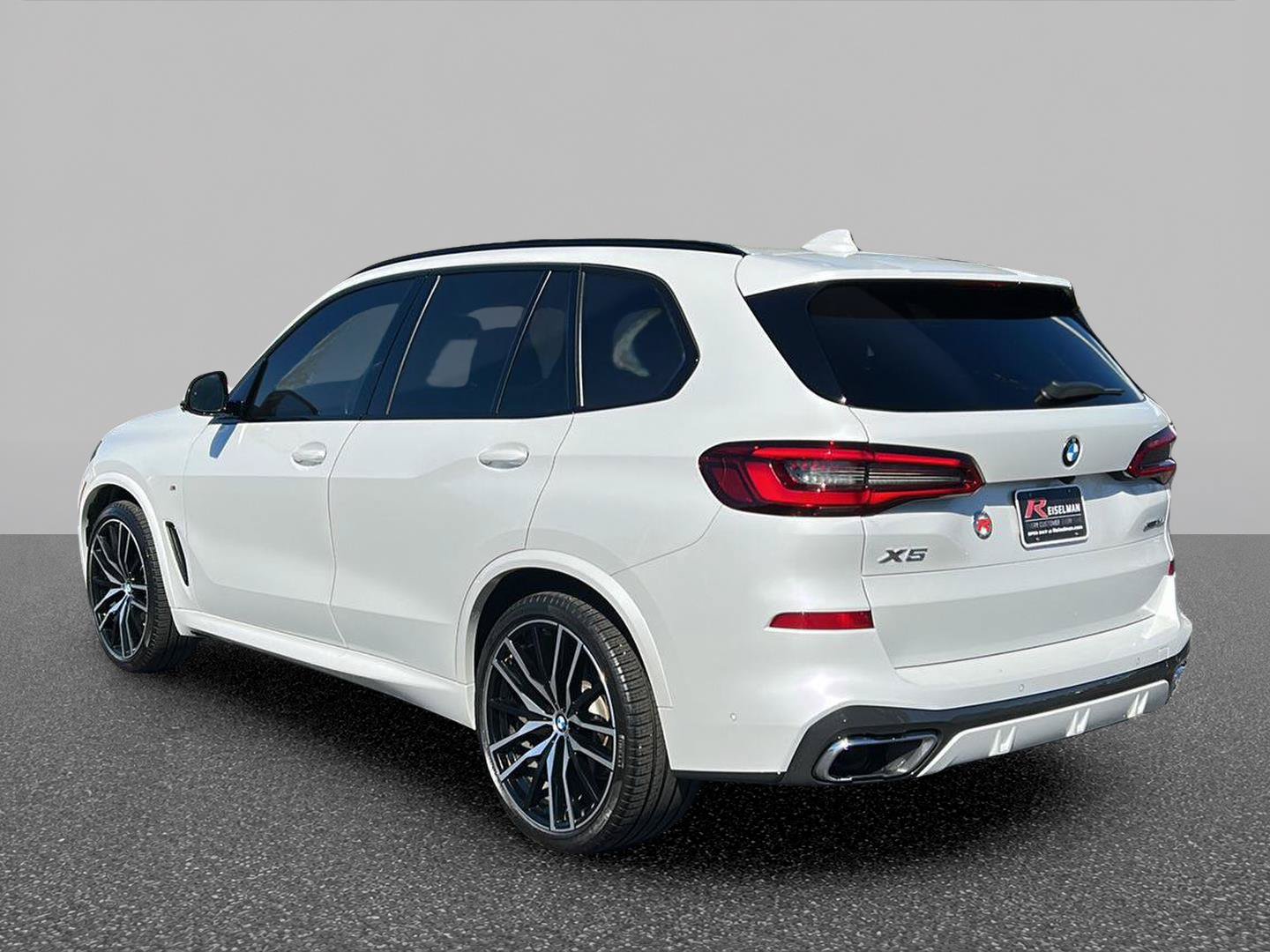 Used 2019 BMW X5 xDrive40i w/ M Sport Package AWD/4WD image 3