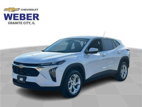 Used 2025 Chevrolet Trax LS w/ LS Convenience Package FWD image 1