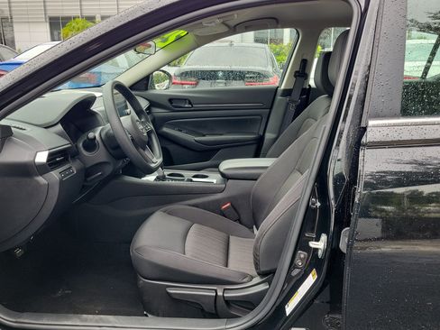 Certified 2025 Nissan Altima 2.5 S FWD image 18