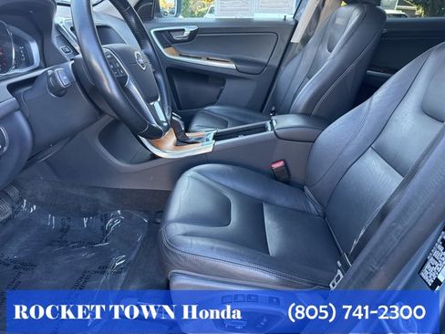 Used 2017 Volvo XC60 T5 Inscription w/ Preferred Option Package image 19