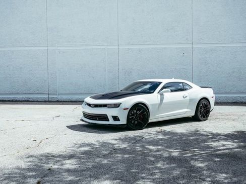 Used 2015 Chevrolet Camaro SS w/ SS Performance Package image 19