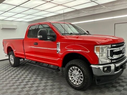 Used 2022 Ford F250 XLT w/ XLT Value Package image 3