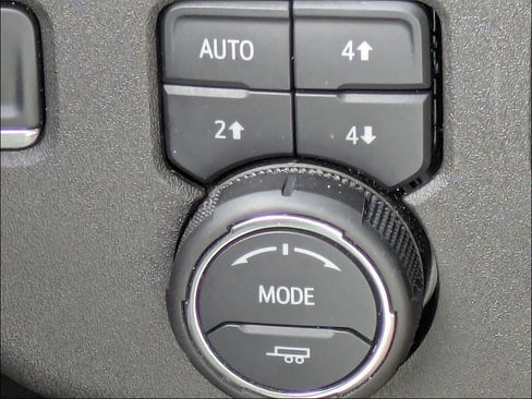 Used 2025 Chevrolet Silverado 3500 High Country w/ Technology Package AWD/4WD image 29