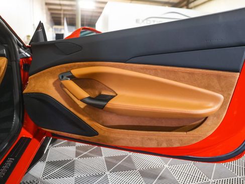 Used 2023 Ferrari F8 Tributo RWD image 27