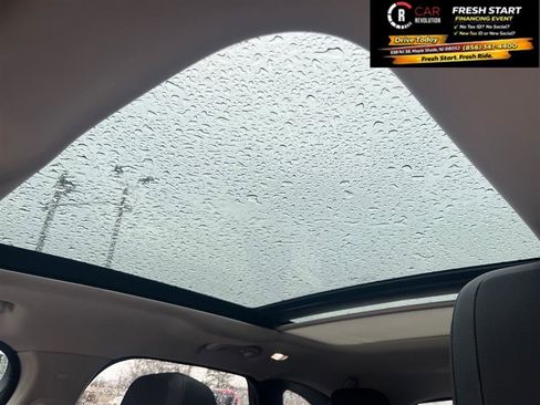 Used 2018 Jaguar F-PACE Premium image 13