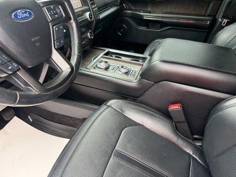 Certified 2019 Ford Expedition Max Limited w/ Driver Assistance Package AWD/4WD image 15
