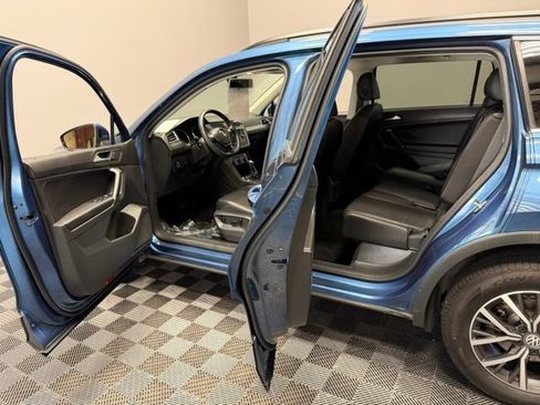 Used 2020 Volkswagen Tiguan SE w/ 3rd Row Seat Package AWD/4WD image 13