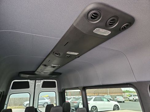 Used 2025 Mercedes-Benz Sprinter 2500 image 16