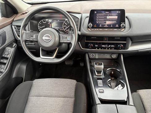 Certified 2023 Nissan Rogue SV FWD image 15