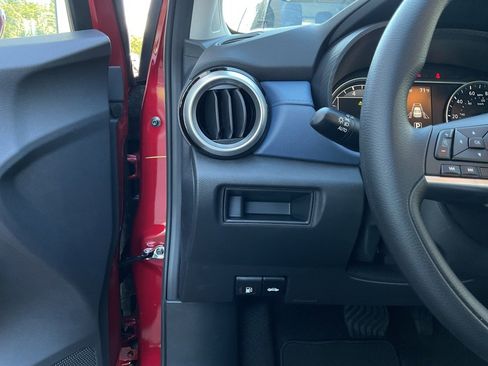 New 2025 Nissan Versa SV w/ Trunk Package image 22