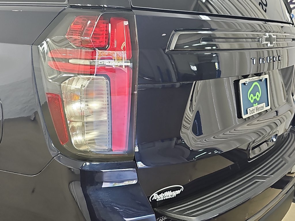 Used 2022 Chevrolet Tahoe RST w/ Luxury Package AWD/4WD image 42