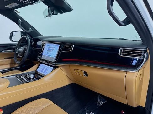 Used 2023 Jeep Grand Wagoneer Series III w/ Quick Order Packagew 28T image 32