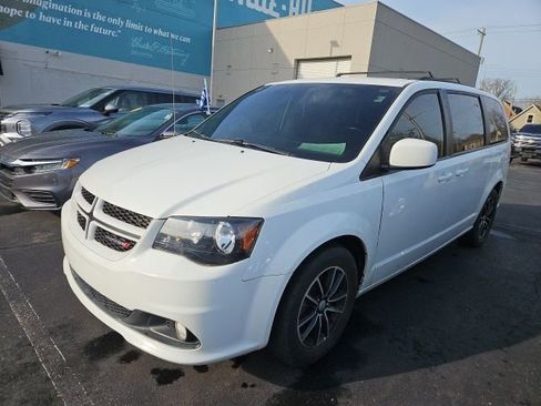 Used 2019 Dodge Grand Caravan GT image 4
