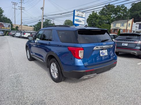 Certified 2023 Ford Explorer XLT w/ Equipment Group 202A AWD/4WD image 5