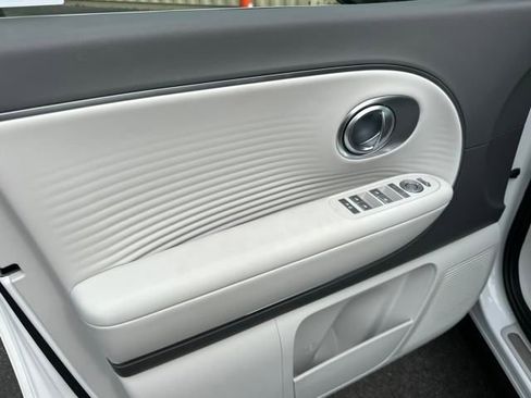 New 2026 Hyundai Ioniq 9 SEL image 11