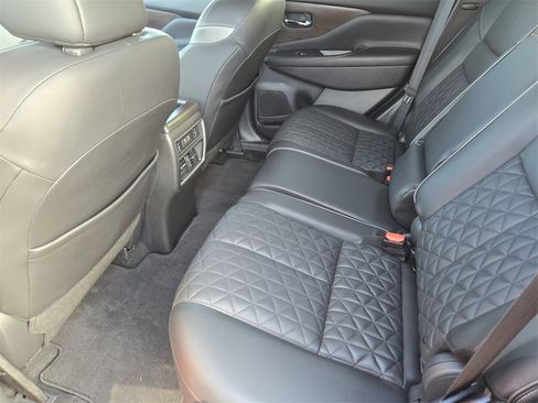 Used 2019 Nissan Murano Platinum w/ Cargo Package image 31