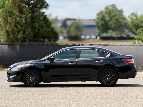 Used 2015 Nissan Altima 2.5 S w/ Power Driver Seat Package FWD image 8