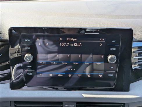 Used 2025 Volkswagen Jetta SE image 12