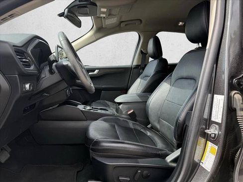 Used 2020 Ford Escape Titanium FWD image 10