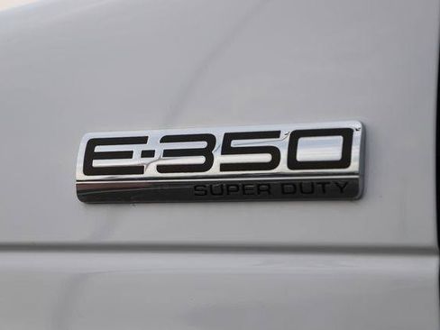 New 2027 Ford E-350 and Econoline 350 Super Duty w/ Power Equipment Group RWD image 3