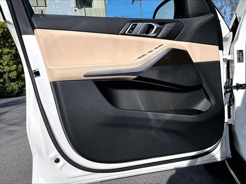 Used 2022 BMW X5 sDrive40i w/ Parking Assistance Package image 20