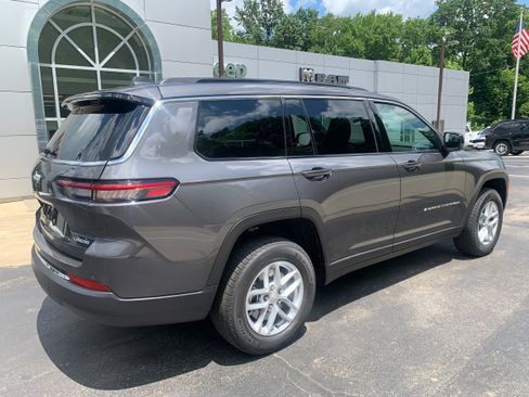 New 2025 Jeep Grand Cherokee L Laredo w/ Luxury Tech Group I image 17