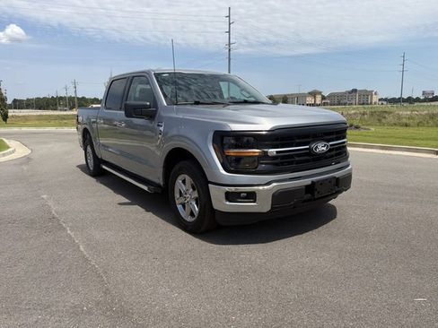 Used 2025 Ford F150 XLT w/ Equipment Group 301A Standard RWD image 8
