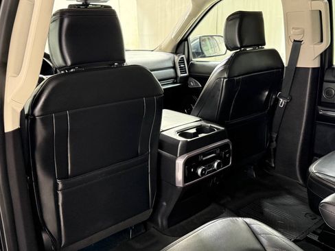 Used 2019 Ford Expedition Platinum RWD image 31