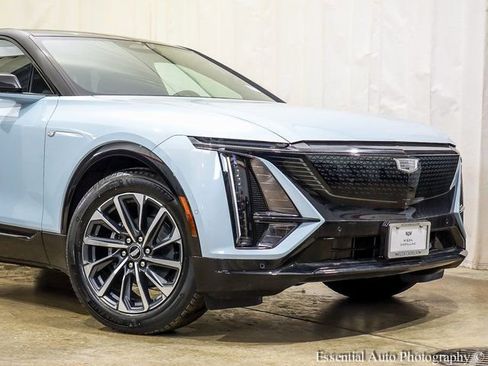 New 2025 Cadillac Lyriq Sport w/ LPO, Floor Liner Package image 2