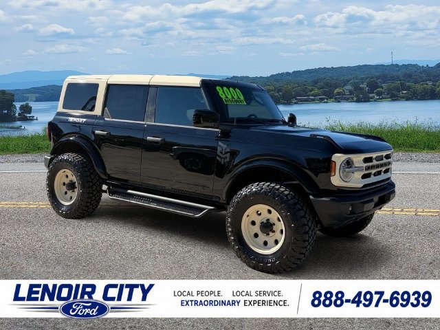 New 2026 Ford Bronco Outer Banks AWD/4WD image 1