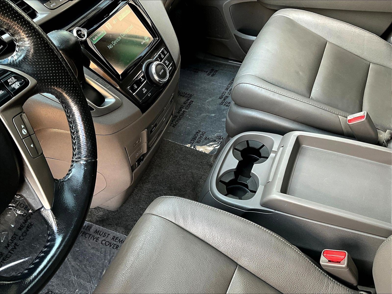 Used 2016 Honda Odyssey Touring Elite image 18