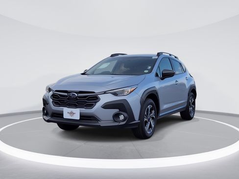 Used 2024 Subaru Crosstrek 2.0i Premium AWD/4WD image 3