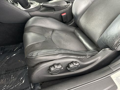 Used 2009 Nissan 370Z Touring image 16