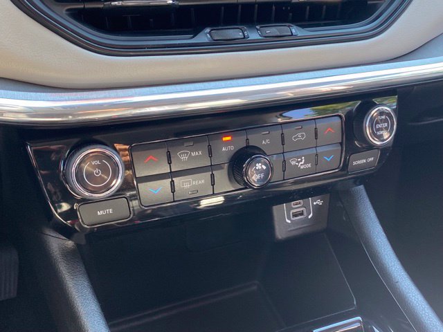 Used 2022 Jeep Compass Limited AWD/4WD image 17