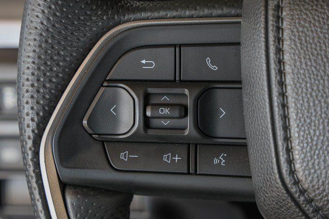 Used 2025 Toyota Tacoma TRD Off-Road AWD/4WD image 29