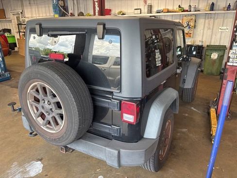 Used 2014 Jeep Wrangler Sport w/ Quick Order Package 23S AWD/4WD image 4