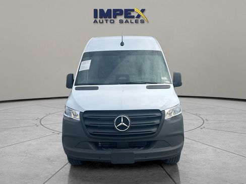 Used 2025 Mercedes-Benz Sprinter 2500 image 8