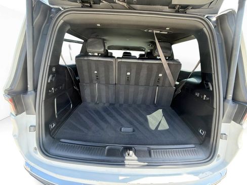 Used 2024 Jeep Wagoneer Series II w/ Flexible Seating Group RWD image 21