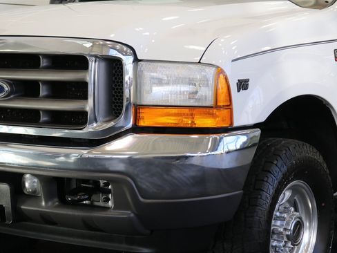 Used 2001 Ford F350 Lariat image 10