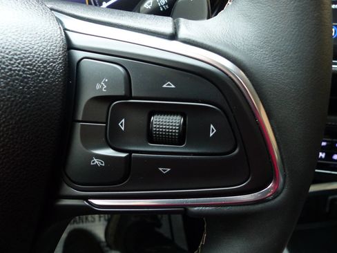 Used 2023 Buick Envision Avenir image 24