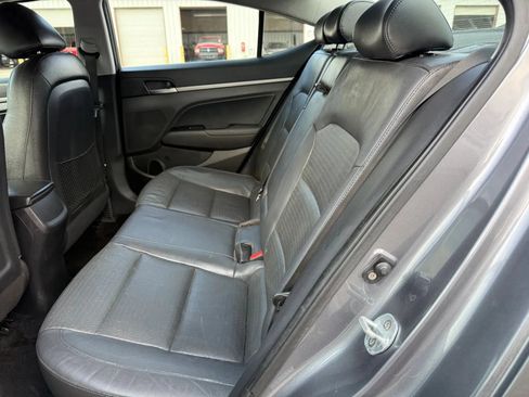 Used 2017 Hyundai Elantra Limited FWD image 21