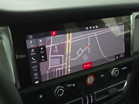 New 2026 Porsche Macan AWD/4WD image 17