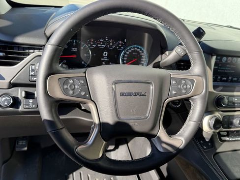 Used 2019 GMC Yukon Denali w/ Denali Ultimate Package image 19