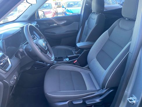 Used 2025 Chevrolet TrailBlazer LT image 27