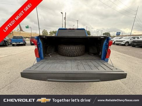 Used 2022 Chevrolet Silverado 1500 ZR2 w/ Technology Package AWD/4WD image 37
