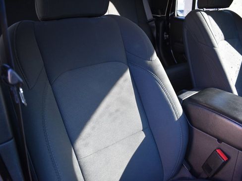 Used 2022 Jeep Gladiator Sport image 23