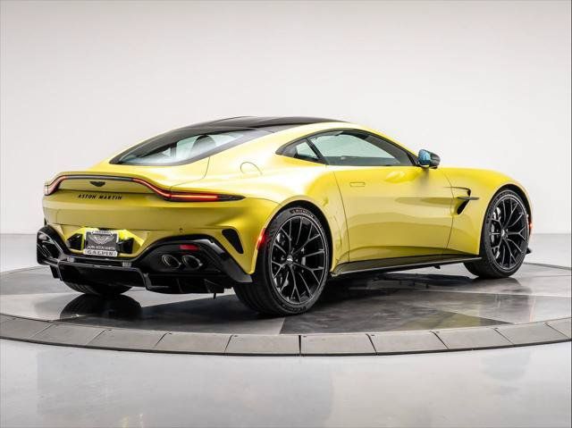 Used 2025 Aston Martin V8 Vantage Coupe RWD image 13