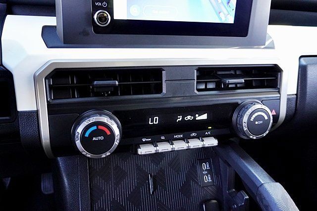 Used 2024 Toyota Tacoma TRD Off-Road AWD/4WD image 38