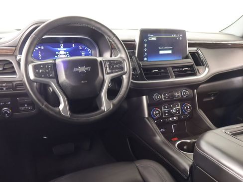 Used 2023 Chevrolet Suburban Z71 w/ Z71 Off-Road Package AWD/4WD image 2