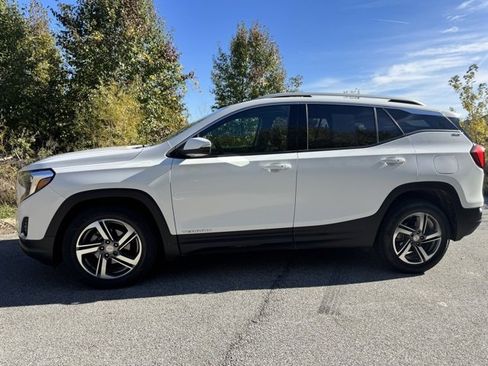 Used 2021 GMC Terrain SLT image 9